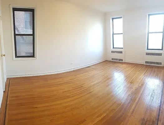 Rented by Smart NY Realty LLC | media 3