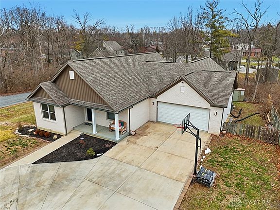 2nd image of 7533 Whitehall Cir W