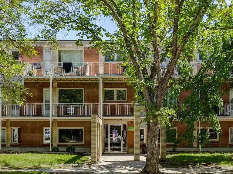 2131 Angus St — Photo 9