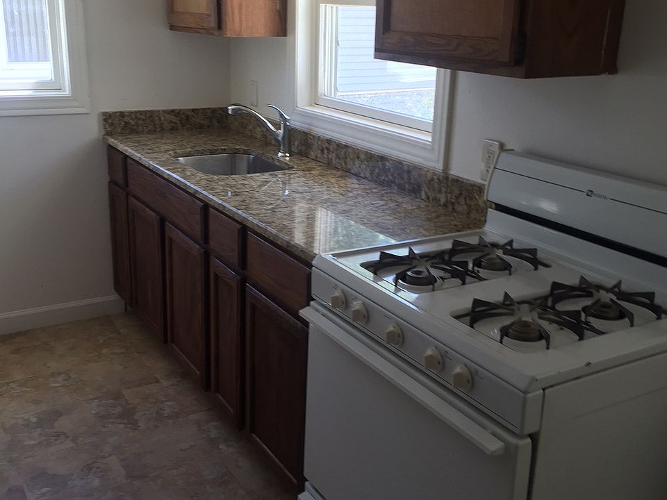 1st image of 933 Boston Ave #1-2