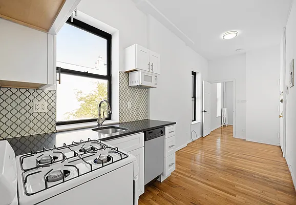 Rented by J PRESTON AND ASSOCIATES INC | media 6