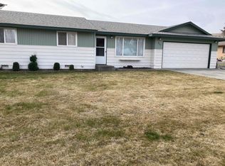 807 W 45th Pl, Kennewick, WA 99337