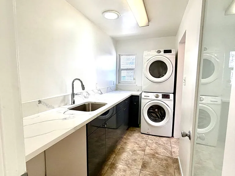 3112 S La Salle Ave — Photo 11