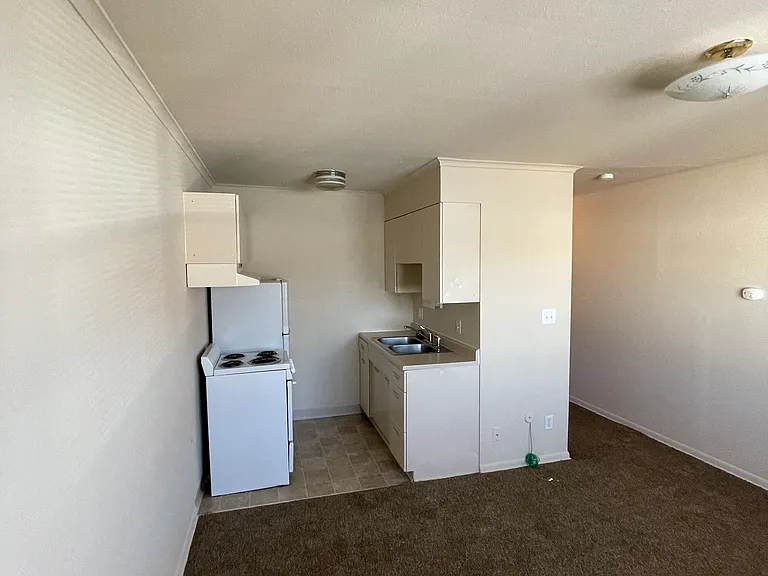 1340 King Ave — Photo 10
