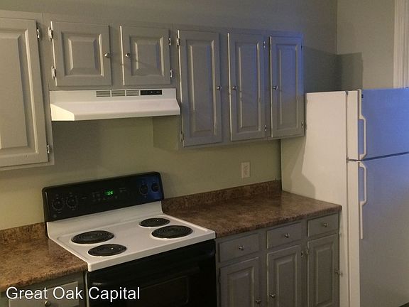 2nd image of 224 N Gay St APT 1D
