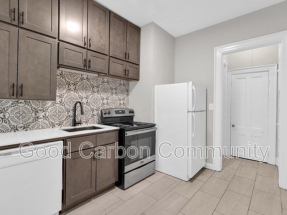 2nd image of 77 Richmond Ave APT 4