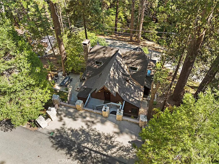 400 Cottage Grove Rd — Photo 53