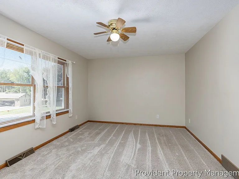 1030 73rd St SE — Photo 23