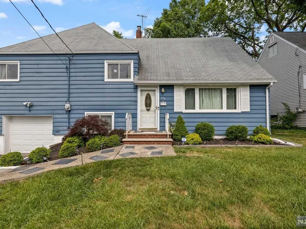 694 Salem St, Teaneck, NJ 07666