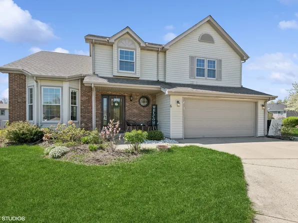6 Fern Ct, Lake Zurich, IL 60047
