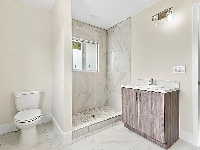 4701 Evergreen Ave — Photo 27