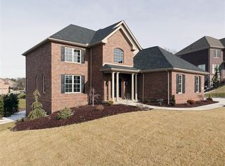 204 Barberry Ln, Upper St Clair, PA