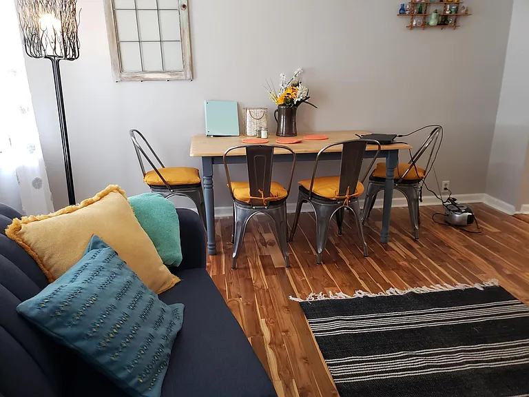 3128 Elmore Ave — Photo 2
