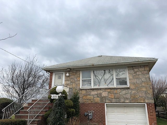 1st image of 424 Beach 147 St