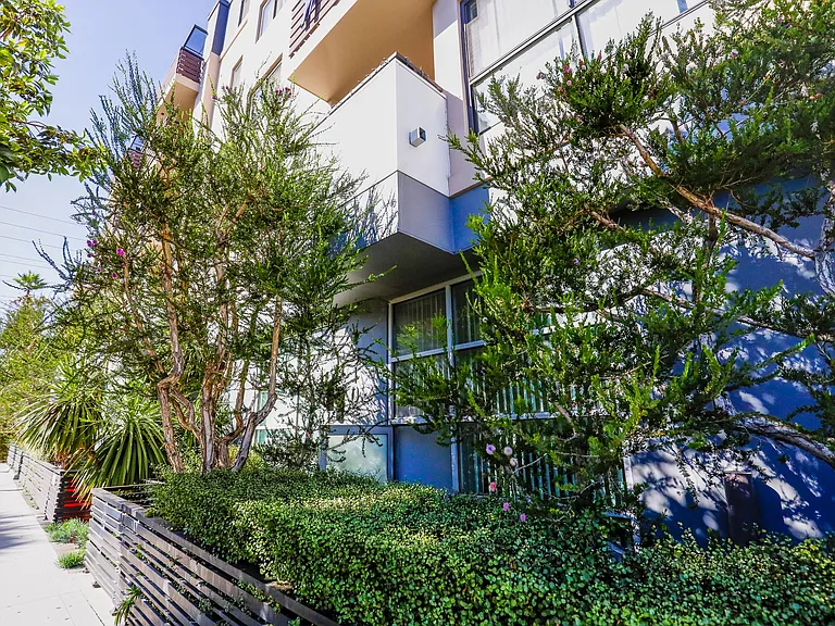 Santa Monica Federal by Wiseman — Photo 40