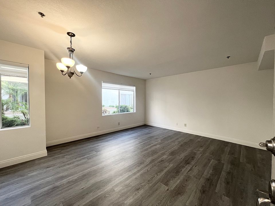 1st image of 419 W Glenoaks Blvd APT 113
