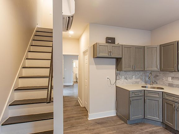 Kitchen includes stove and Fridge