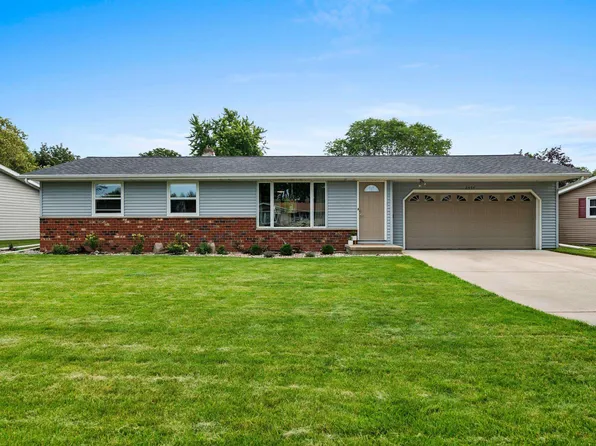 2454 Morgan Ln, Green Bay, WI 54311