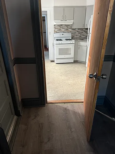 225 Main St #1 Photo 1