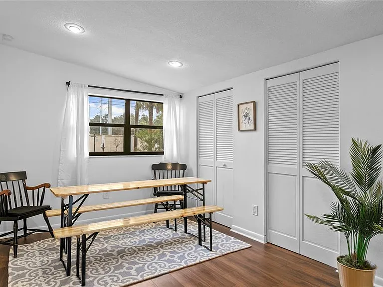 2407 S Lois Ave — Photo 41
