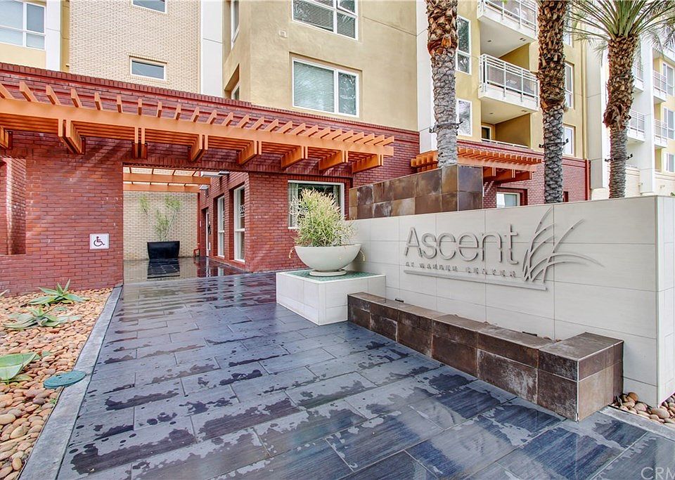 1st image of 21301 Erwin St Unit 205