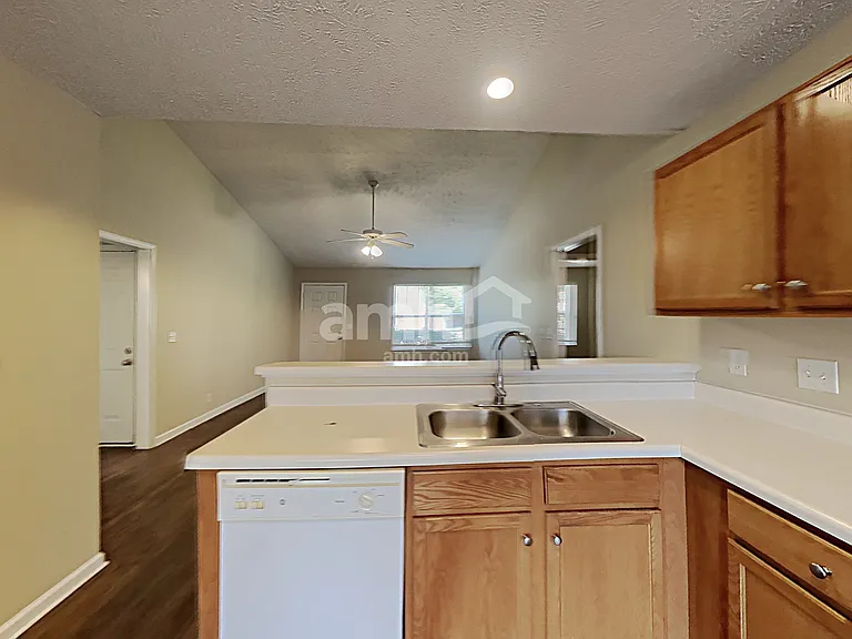1331 Mac Duff Dr — Photo 3