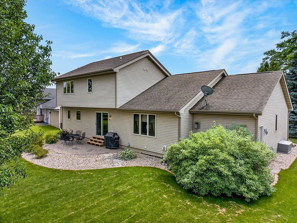 2nd image of 318 Burl Oak Dr