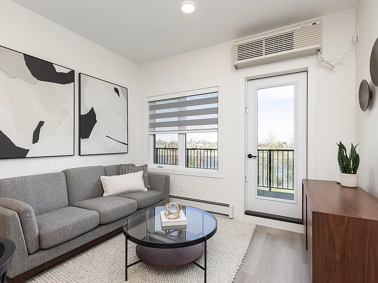 23 Aquitania Blvd W — Photo 11