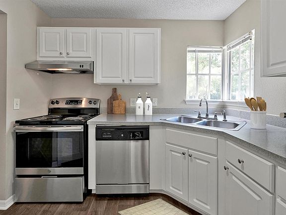 5th image of 3378 Mission Lake Dr #148