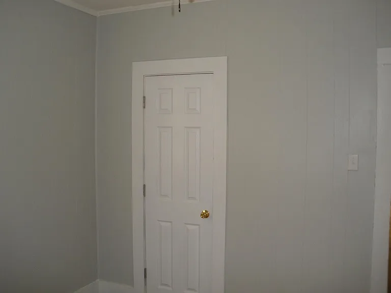 867 East Blvd — Photo 3
