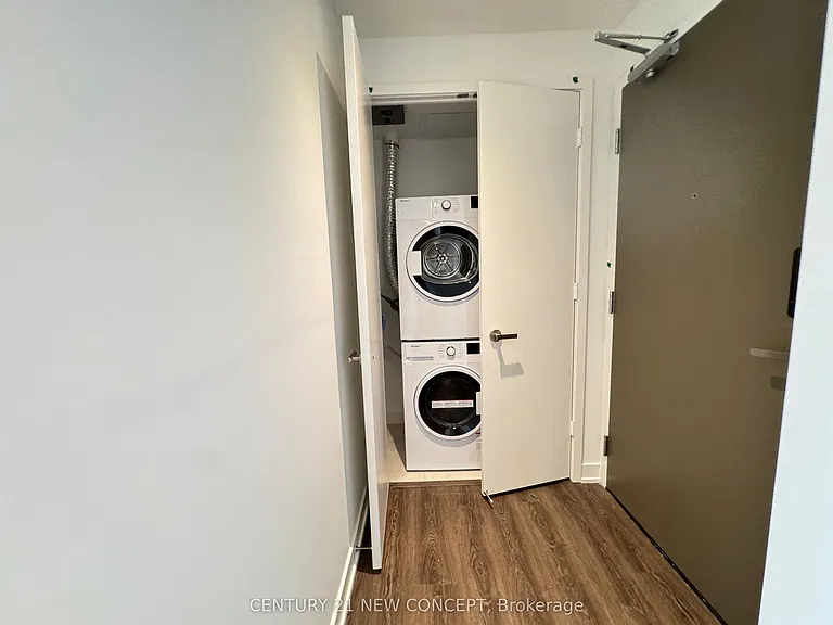 448 Burnhamthorpe Rd W #4711 — Photo 11