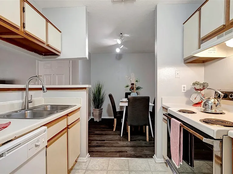 1400 Gandy Blvd N #1407 — Photo 8