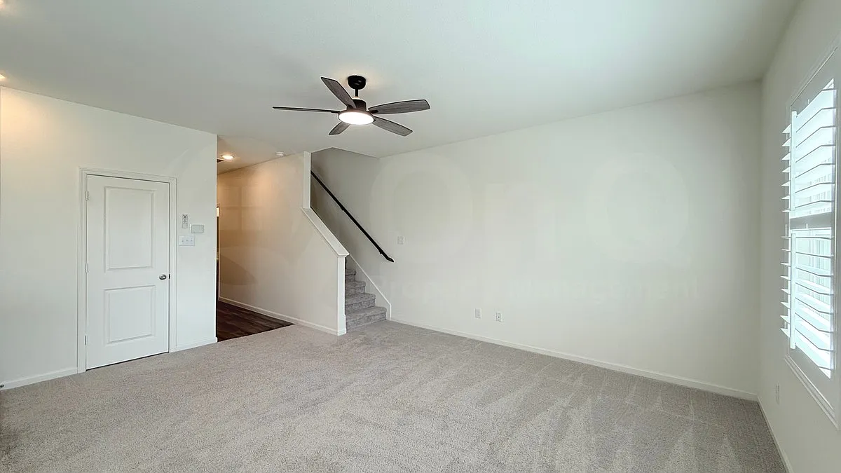 3 bed, 2.5 bath, 1920 sqft, $1,850 — Photo 4