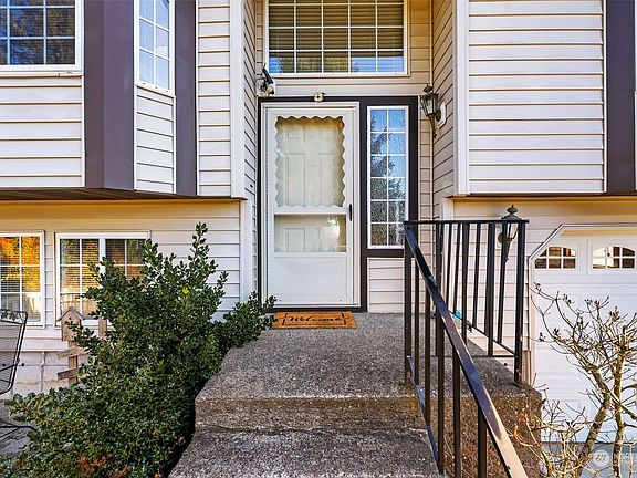 3rd image of 15011 104th Avenue Ct E