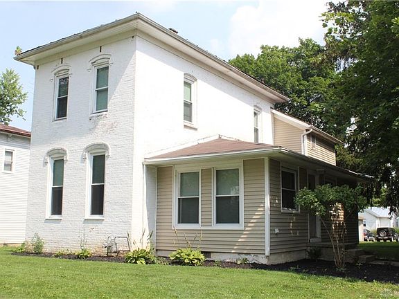 2nd image of 617 E 3rd St