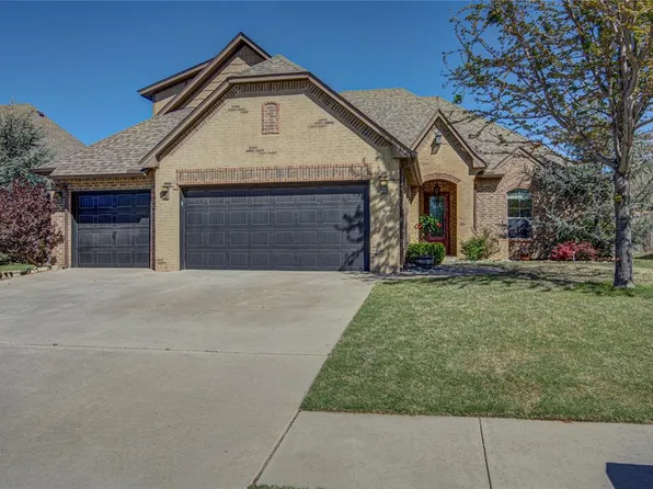 1401 Glen Cove Dr, Edmond, OK 73003