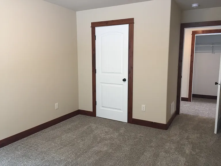 4431 Glenwood Dr — Photo 4