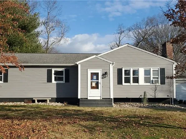 16 Stanton Road, North Haven, CT 06473
