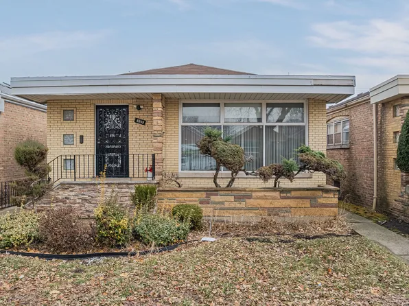 8849 S Paxton Ave, Chicago, IL 60617