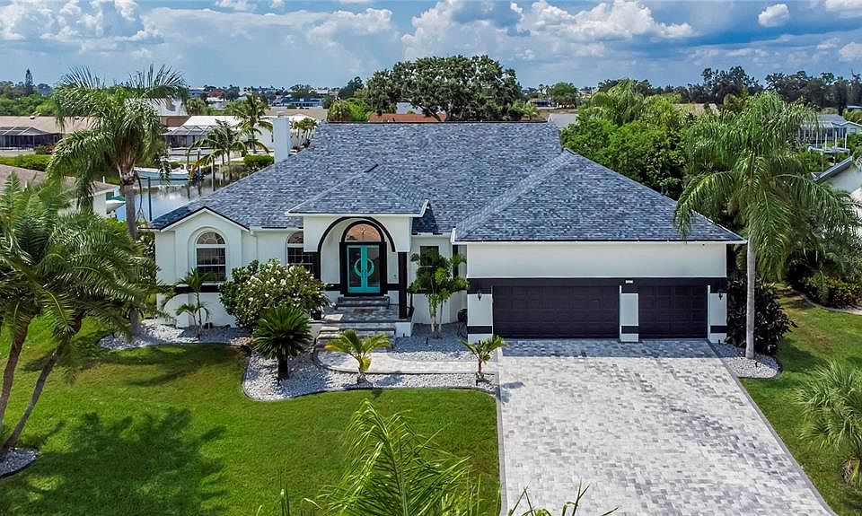 1st image of 827 Golf Island Dr