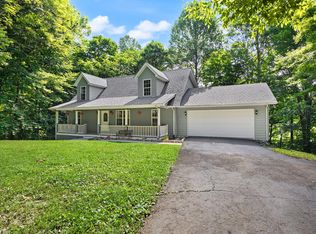 529 Cliffside Dr, Russell Springs, KY 42642