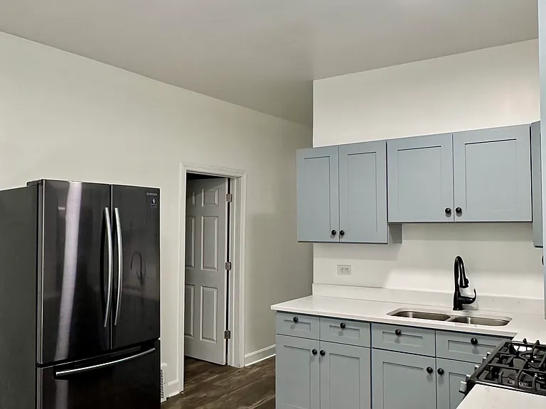 4613 S Emerald Ave #1 — Photo 9