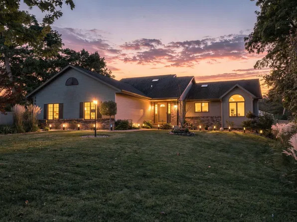 1395 Claudia Ave, La Crescent, MN 55947