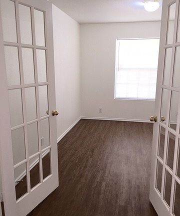 4th image of 128 Katie Ct