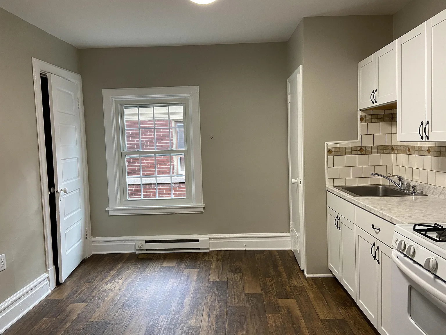 609 N Plum St — Photo 3