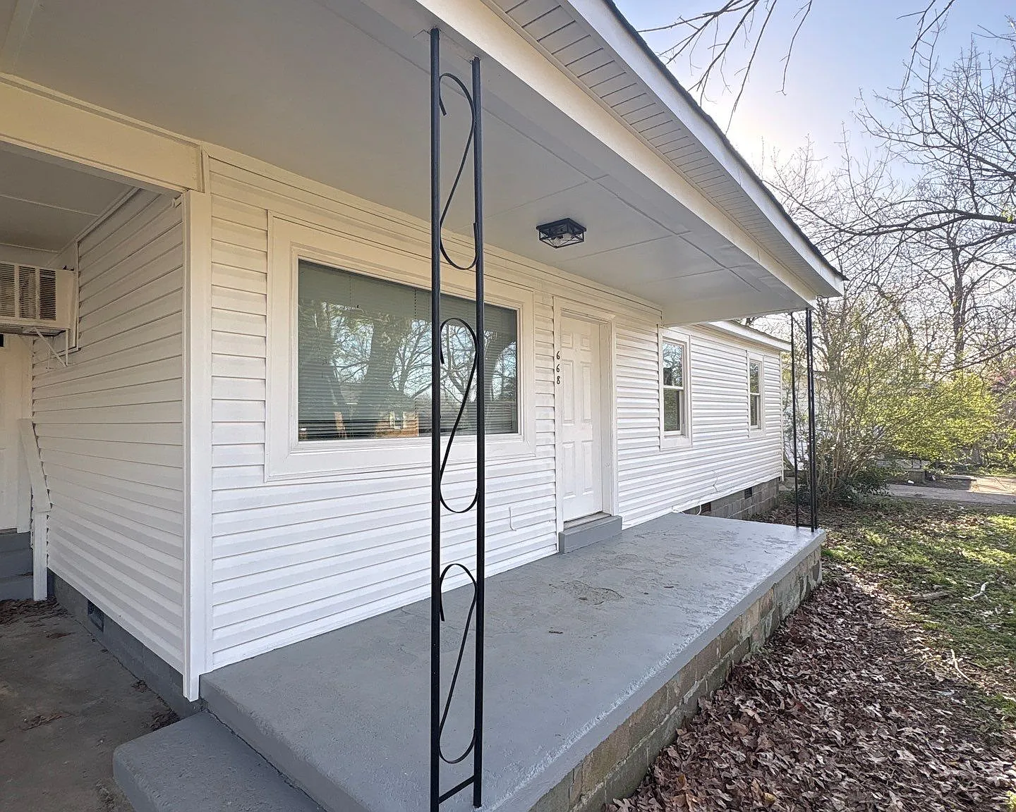 668 Coach St, Brownsville TN - Unit 1 — Photo 2