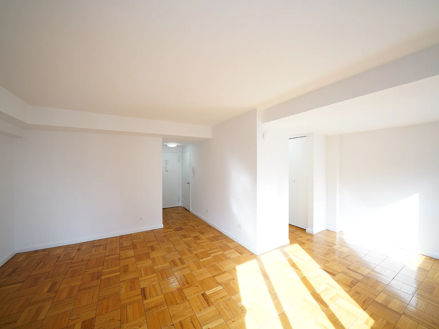125 East 87th Street — Photo 2