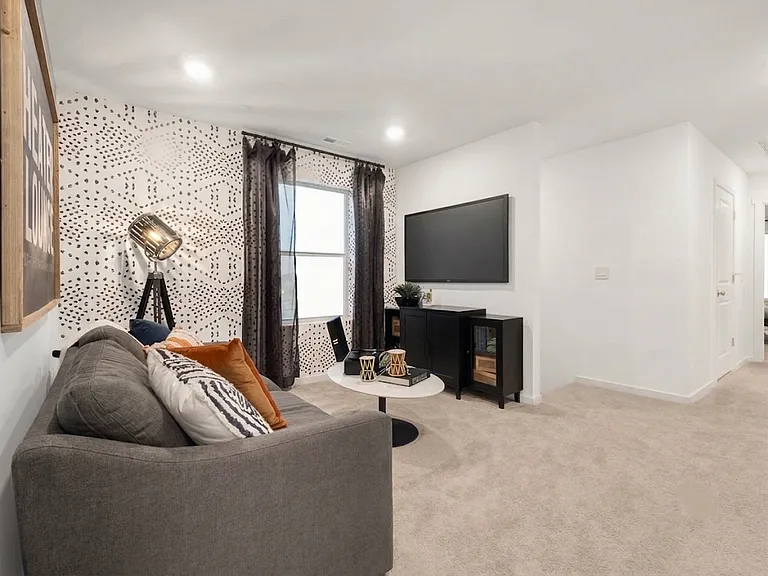 18737 Emmons Ct — Photo 8
