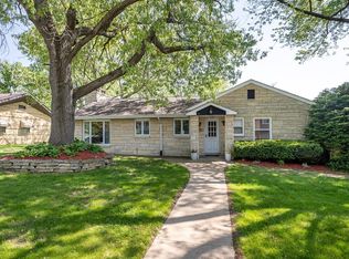 2696 Becker Ct, Dubuque, IA 52001