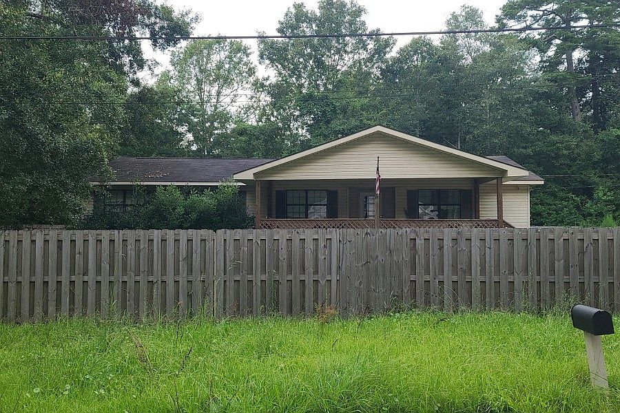 1st image of 21411 Whittom Ln